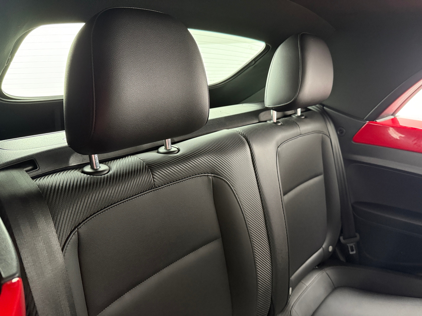 Thumbnail: 2015 Volkswagen Beetle - 5