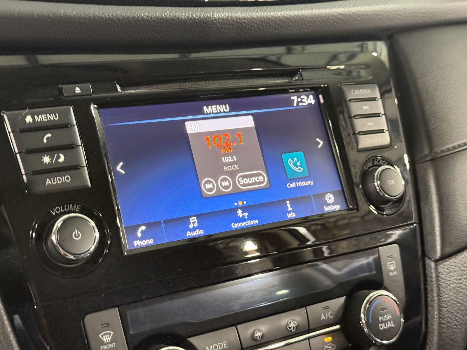 Thumbnail: 2018 Nissan Rogue - 4