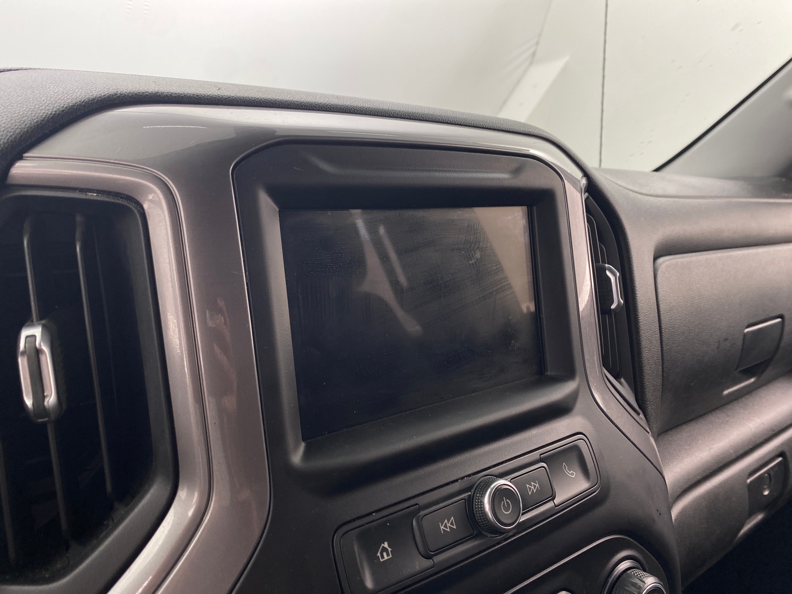 Thumbnail: 2019 Chevrolet Silverado 1500 - 4