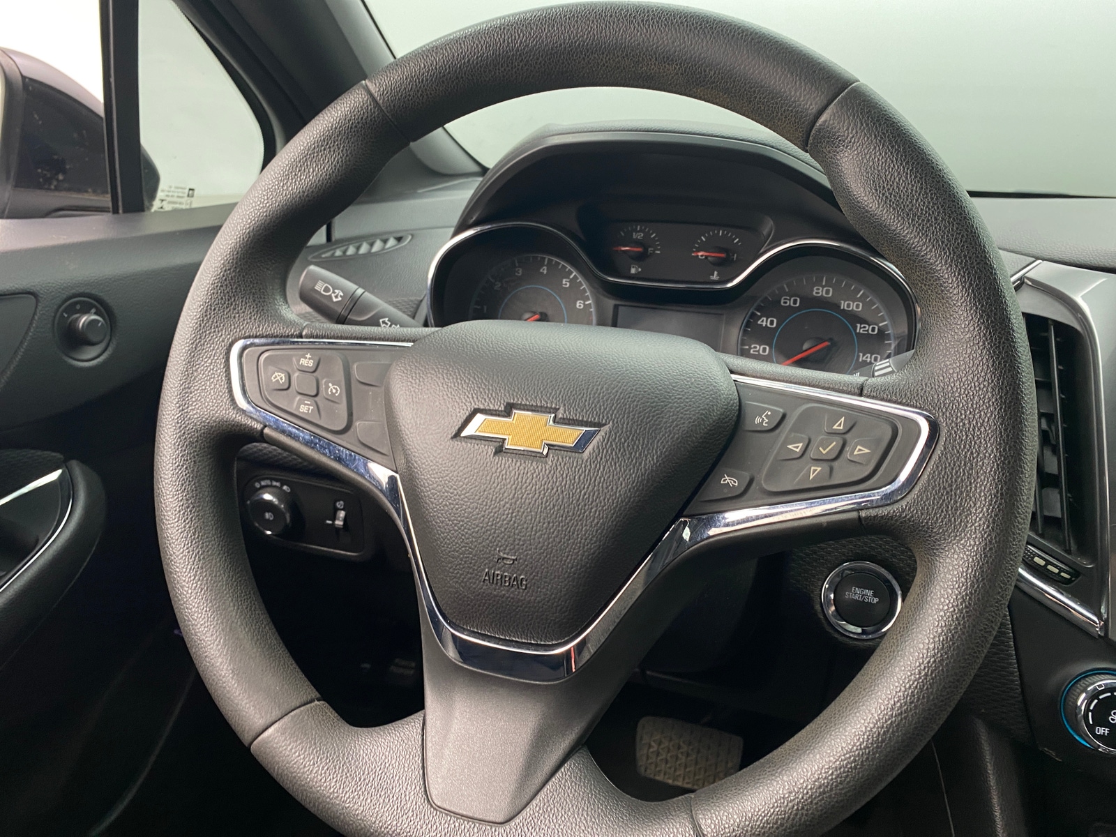 Thumbnail: 2016 Chevrolet Cruze - 5