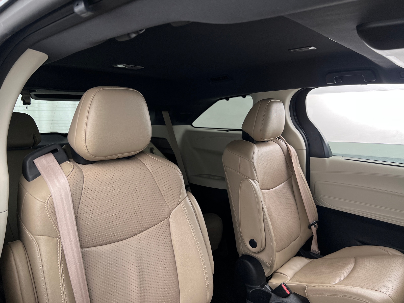 Thumbnail: 2021 Toyota Sienna - 5