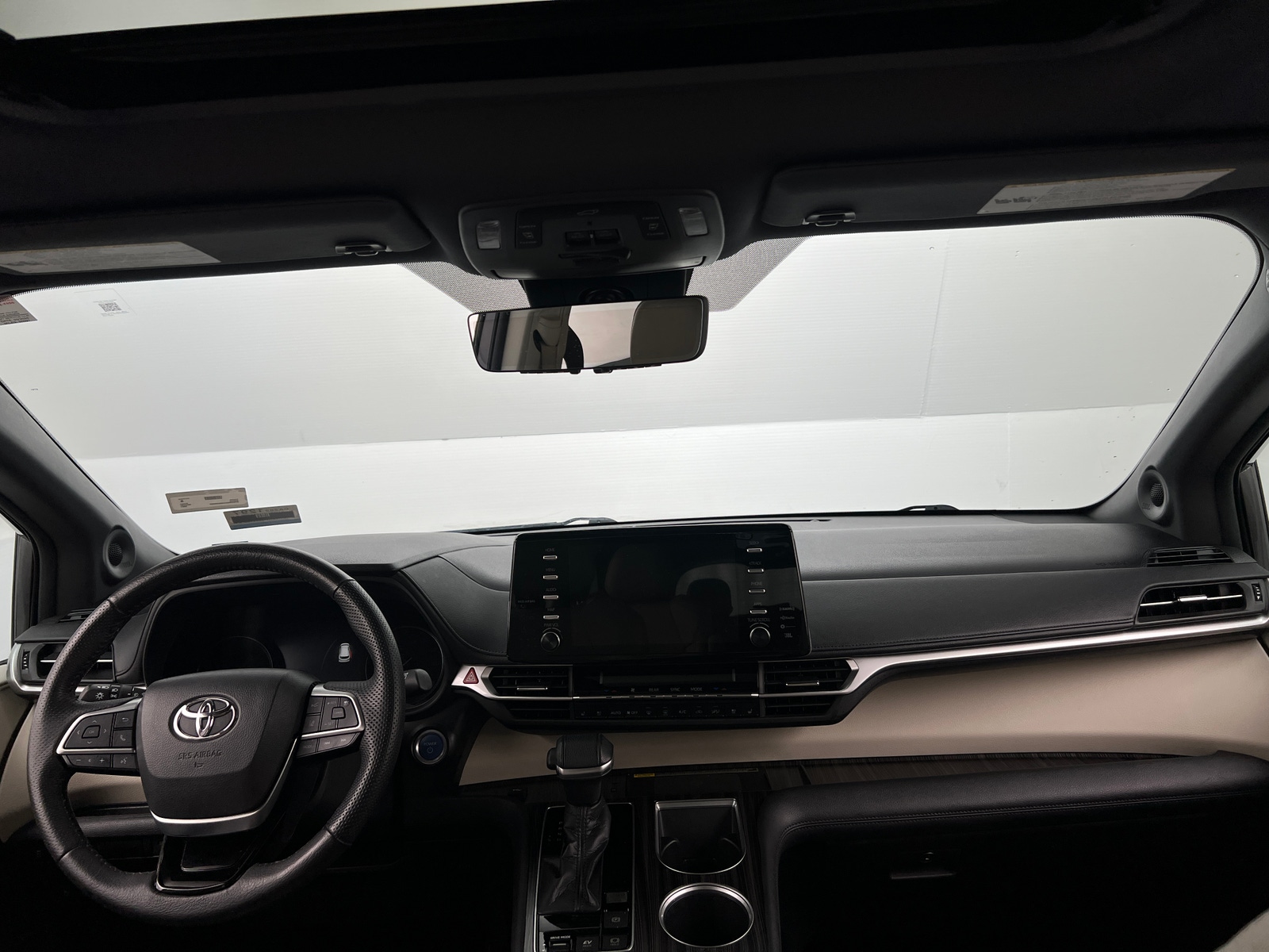 Thumbnail: 2021 Toyota Sienna - 2