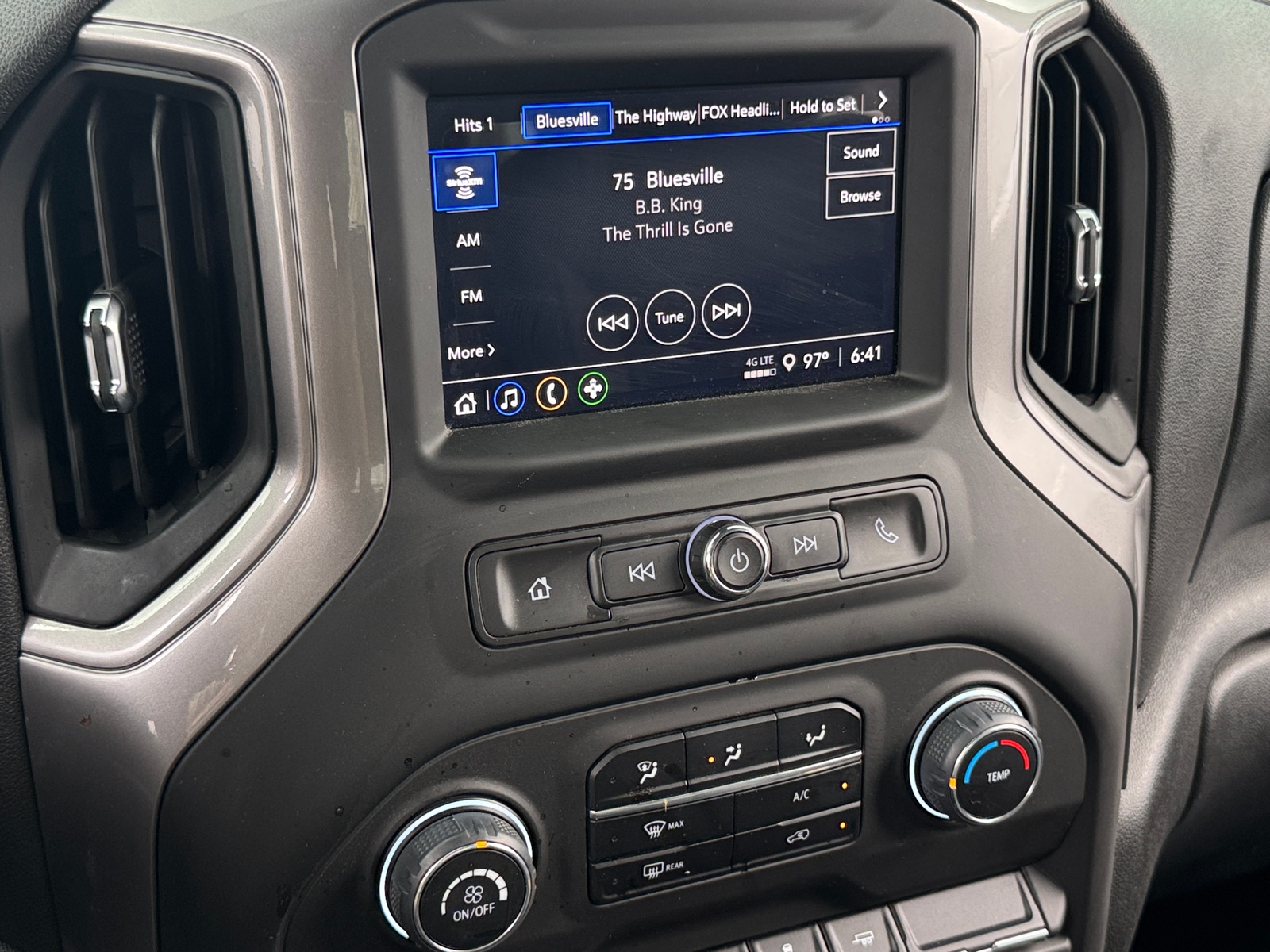 Thumbnail: 2024 Chevrolet Silverado 1500 - 4