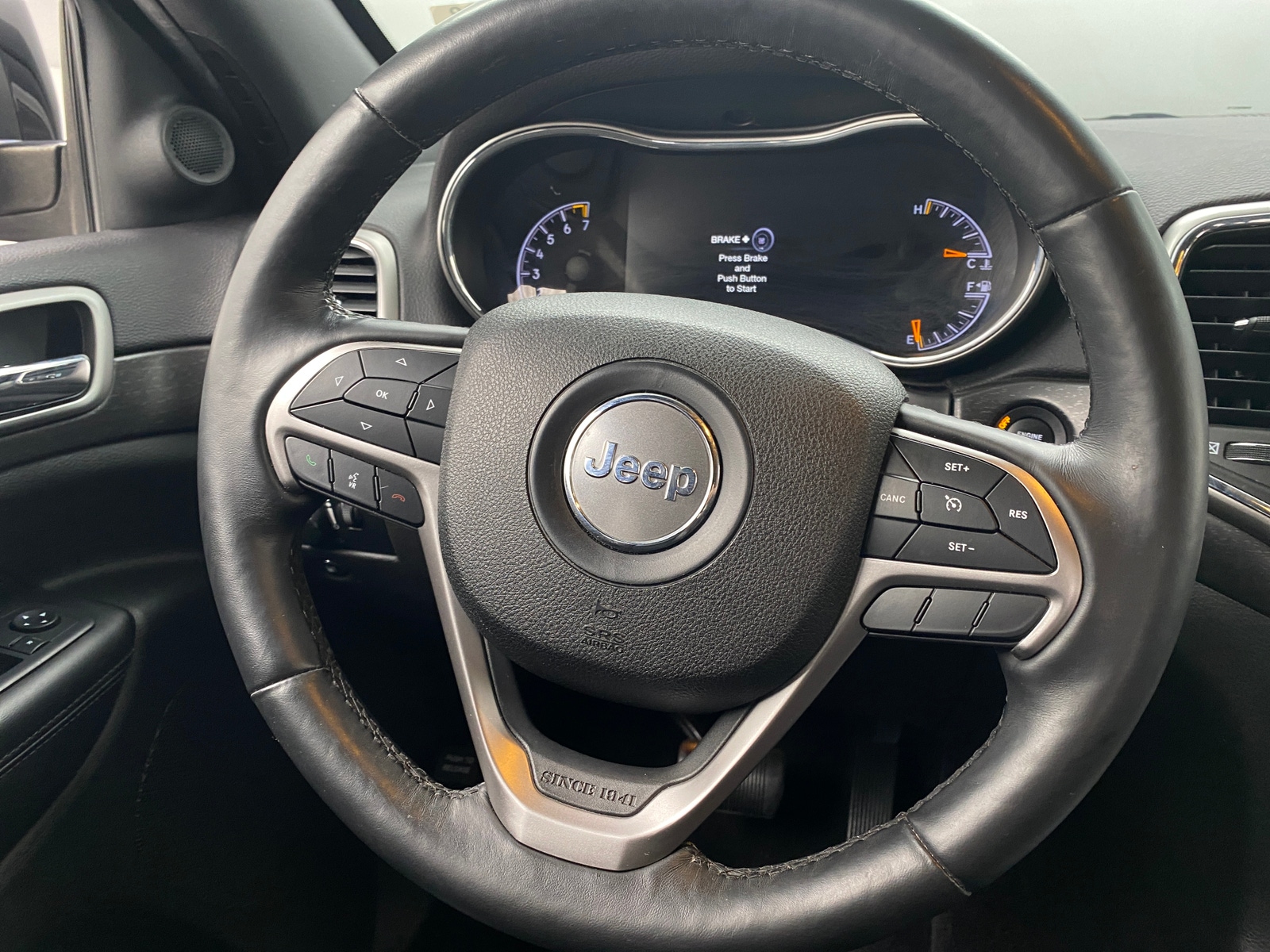 Thumbnail: 2018 Jeep Grand Cherokee - 5