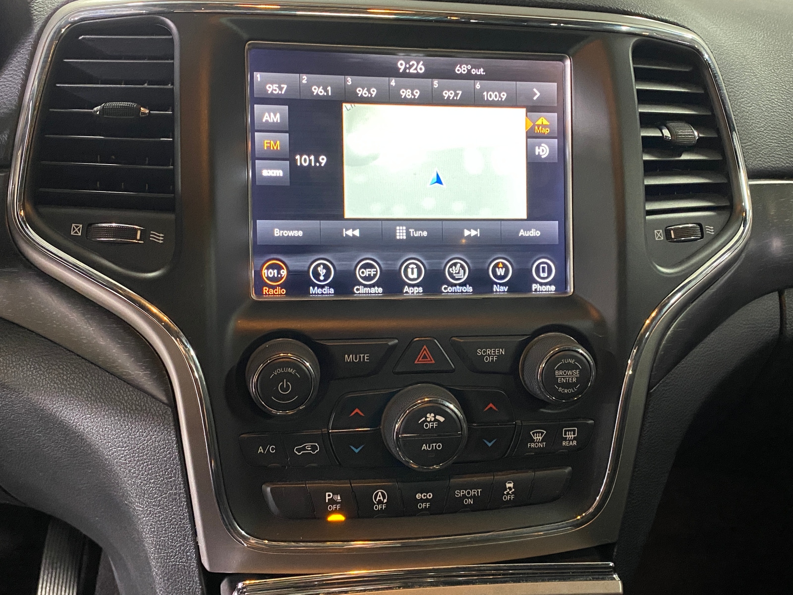 Thumbnail: 2018 Jeep Grand Cherokee - 4