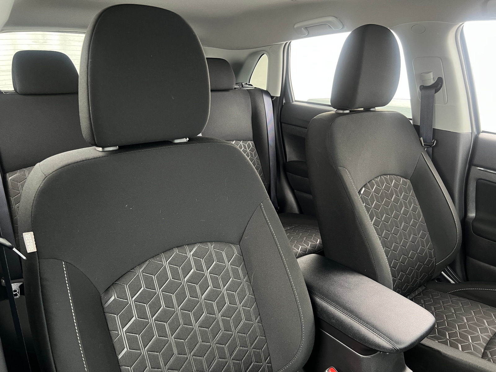 Thumbnail: 2024 Mitsubishi Outlander Sport - 2