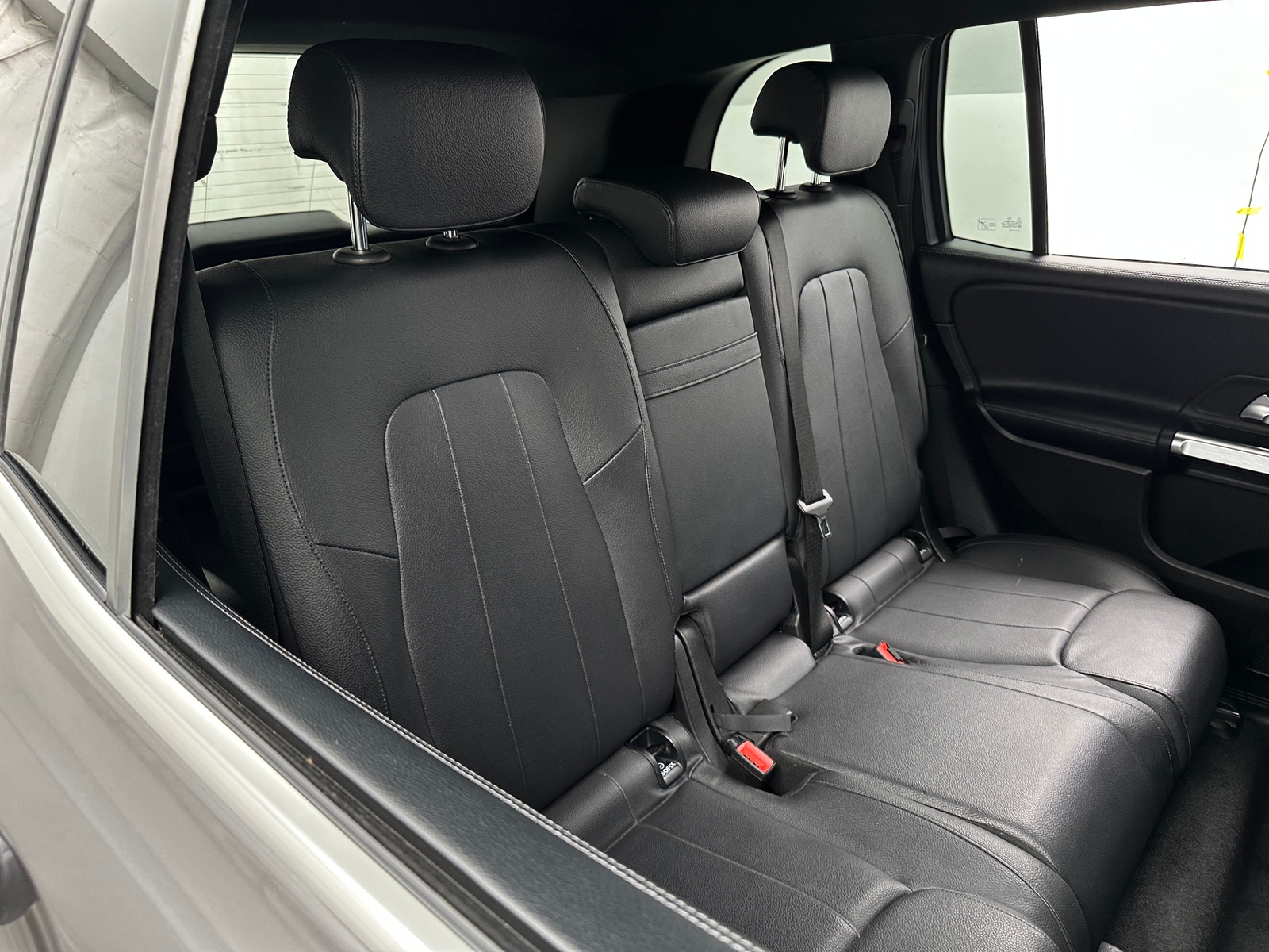 Thumbnail: 2020 Mercedes-Benz GLB - 5