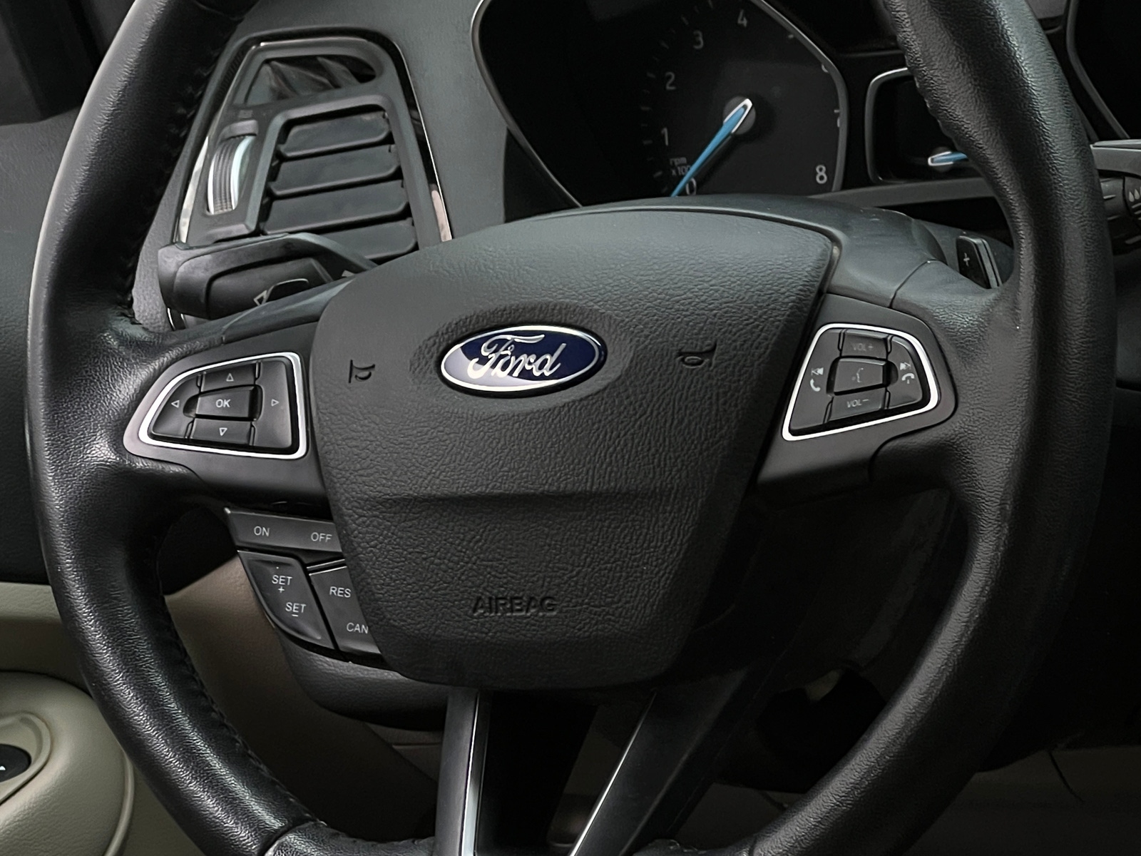 Thumbnail: 2017 Ford Escape - 4