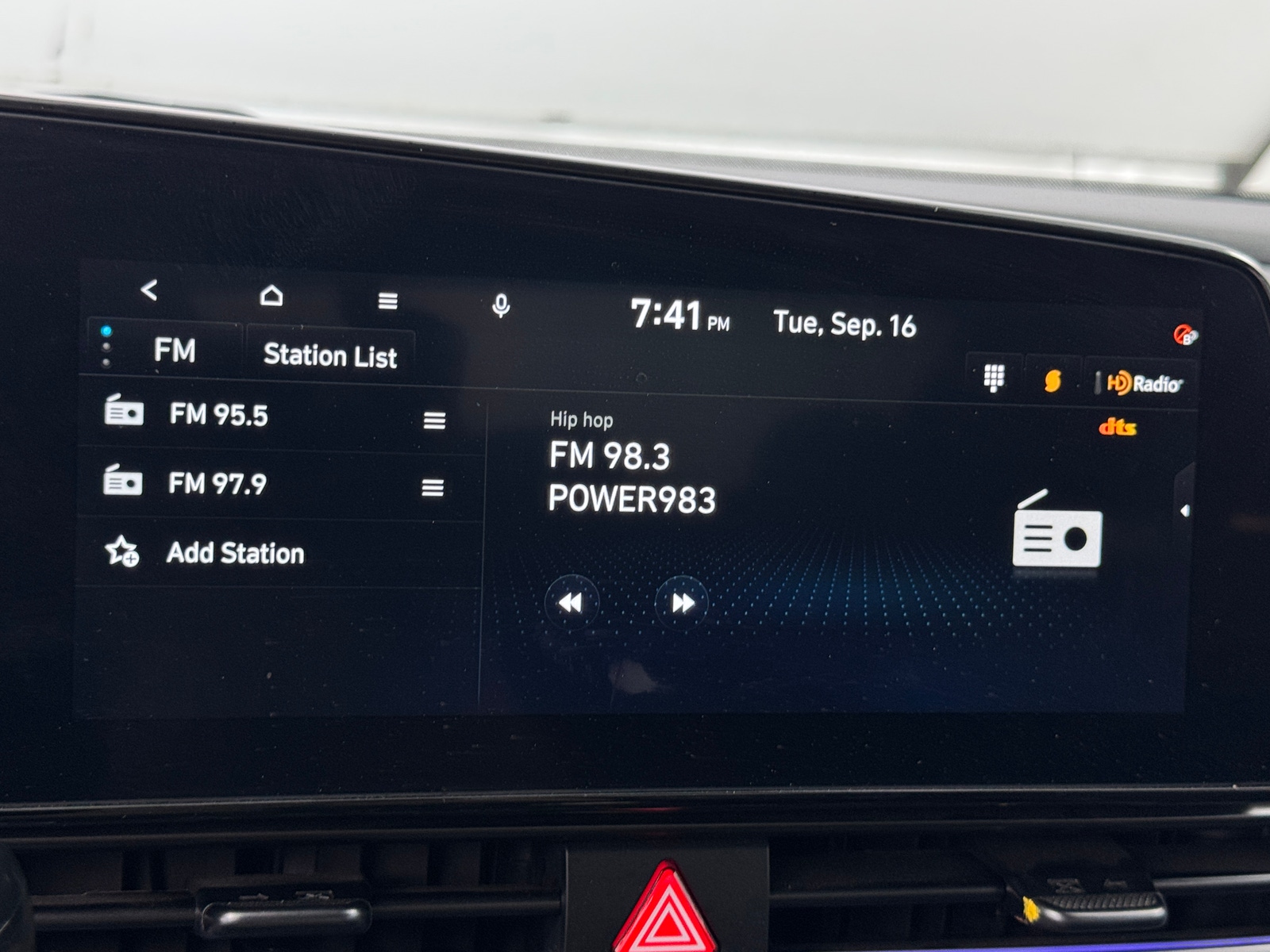 Thumbnail: 2024 Hyundai Elantra - 4
