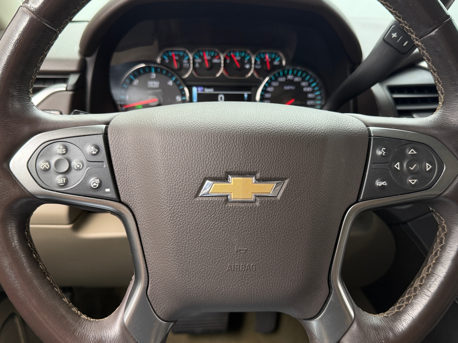 Thumbnail: 2017 Chevrolet Suburban - 4
