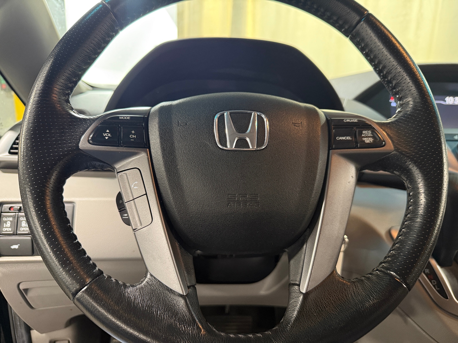 Thumbnail: 2012 Honda Odyssey - 4