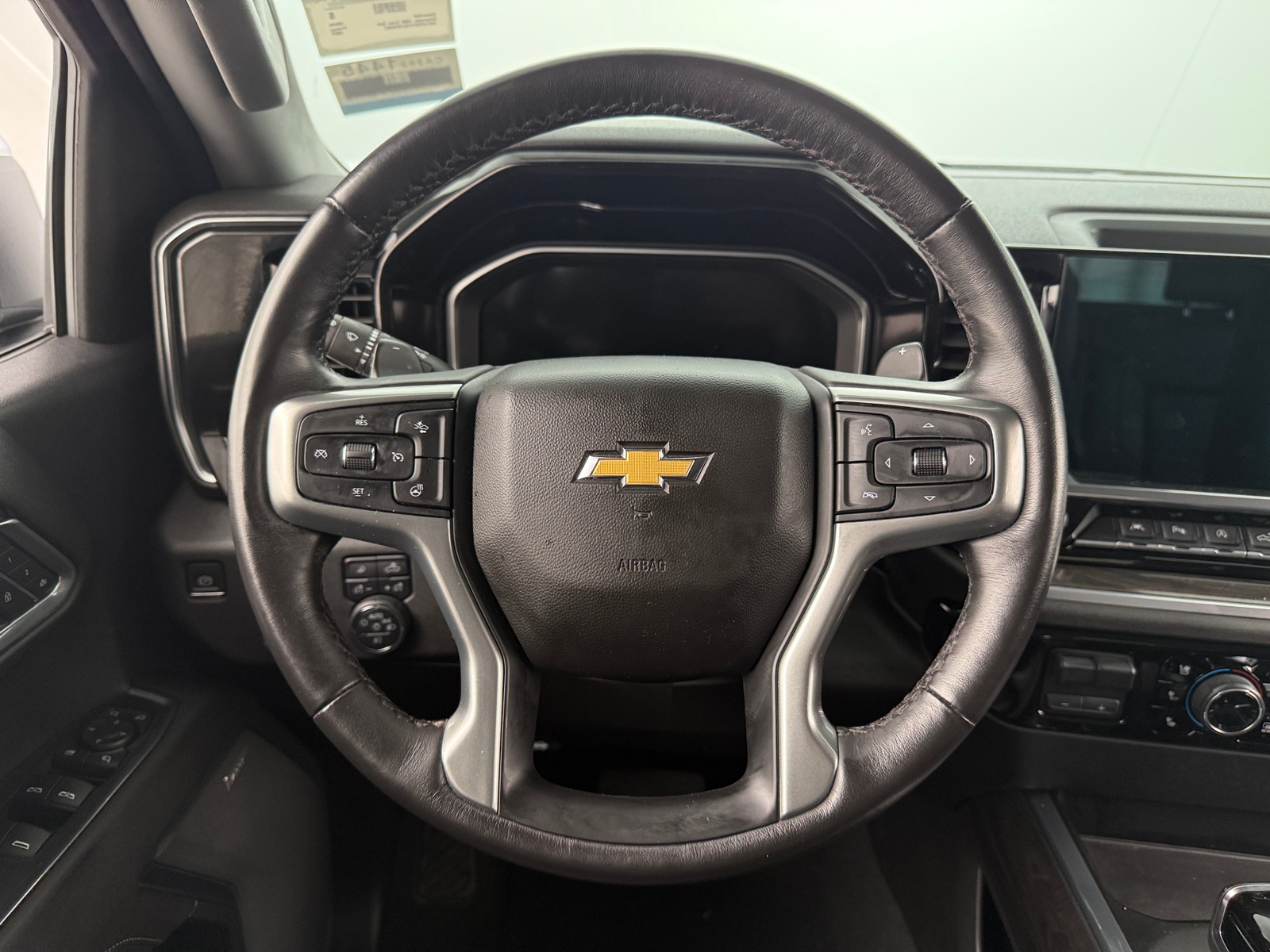Thumbnail: 2022 Chevrolet Silverado 1500 - 4