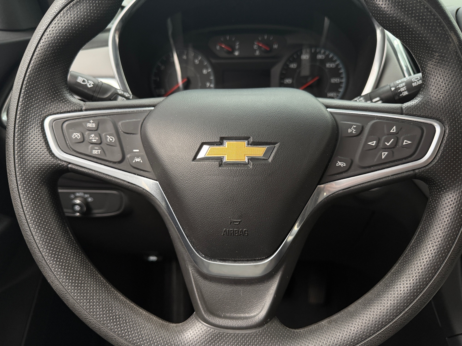 Thumbnail: 2022 Chevrolet Equinox - 5