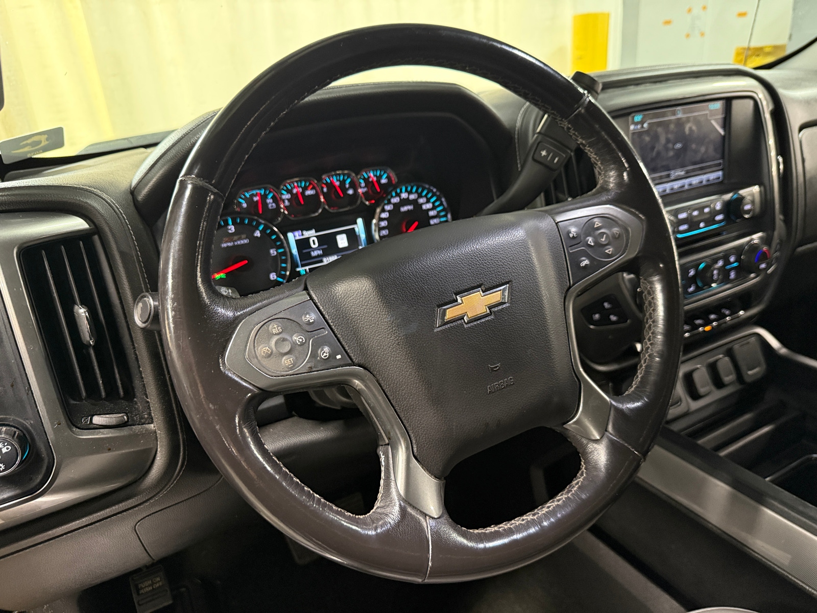 Thumbnail: 2018 Chevrolet Silverado 1500 - 4