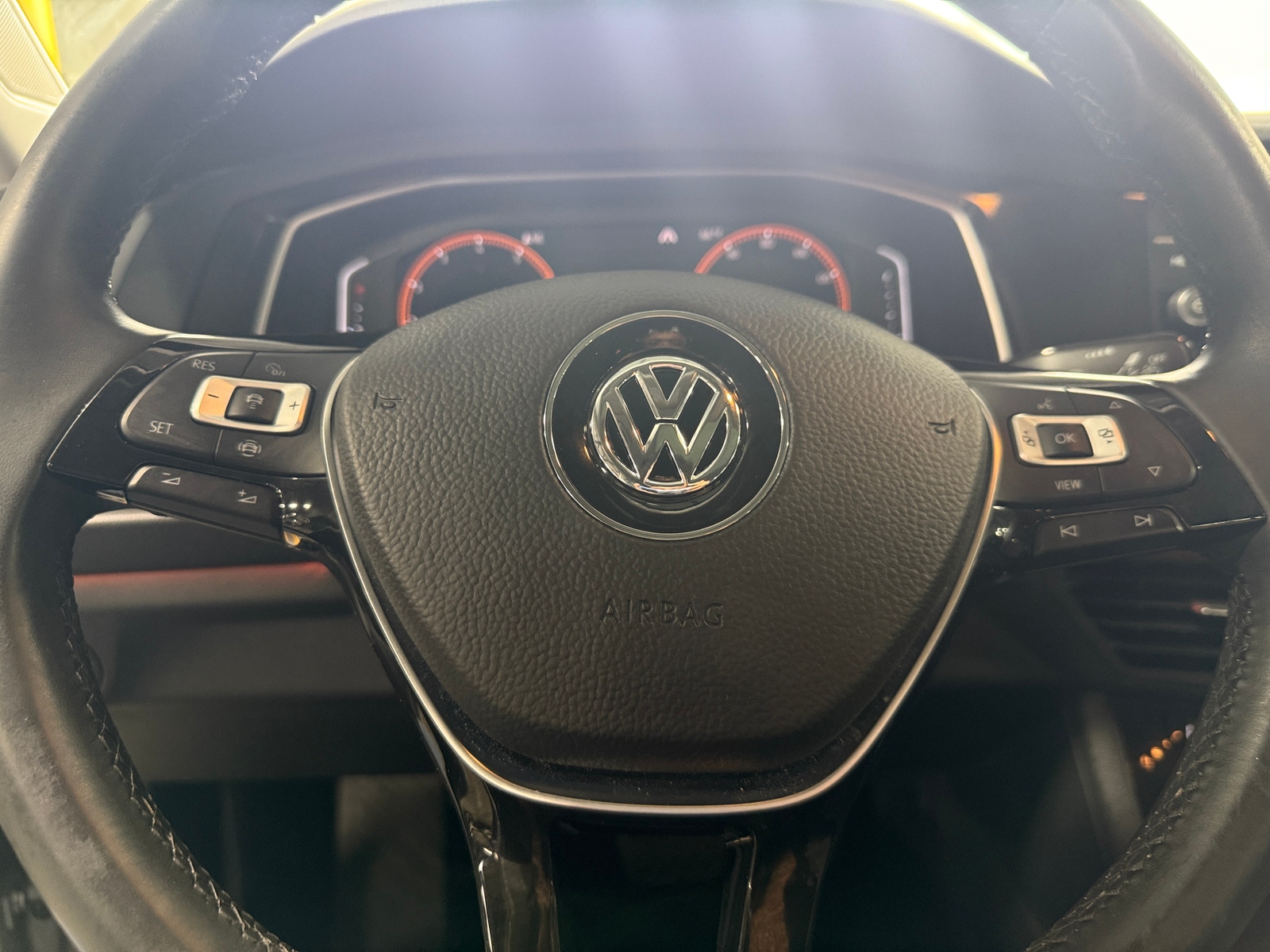Thumbnail: 2019 Volkswagen Jetta - 4