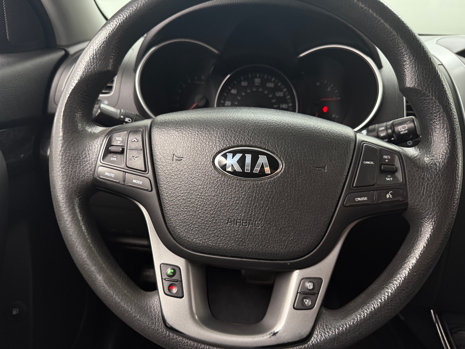 Thumbnail: 2015 Kia Sorento - 5
