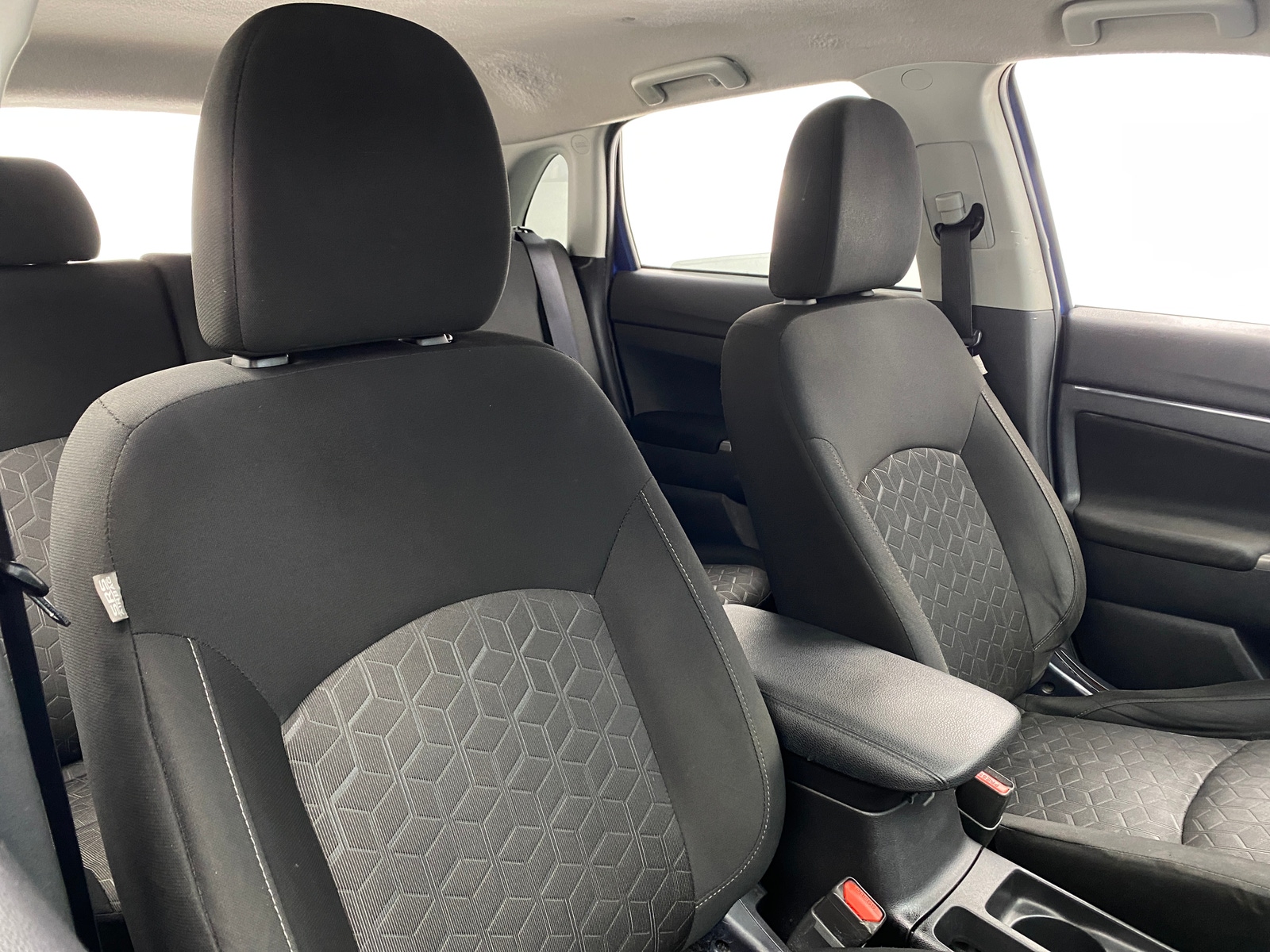 Thumbnail: 2021 Mitsubishi Outlander Sport - 2
