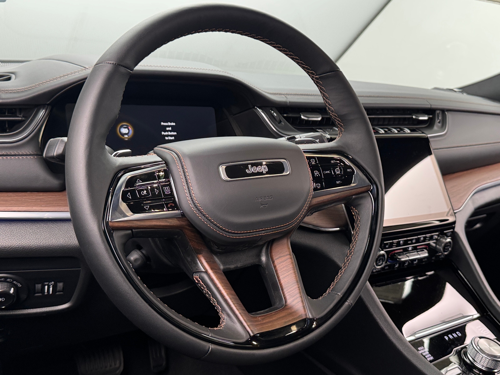 Thumbnail: 2025 Jeep Grand Cherokee L - 4