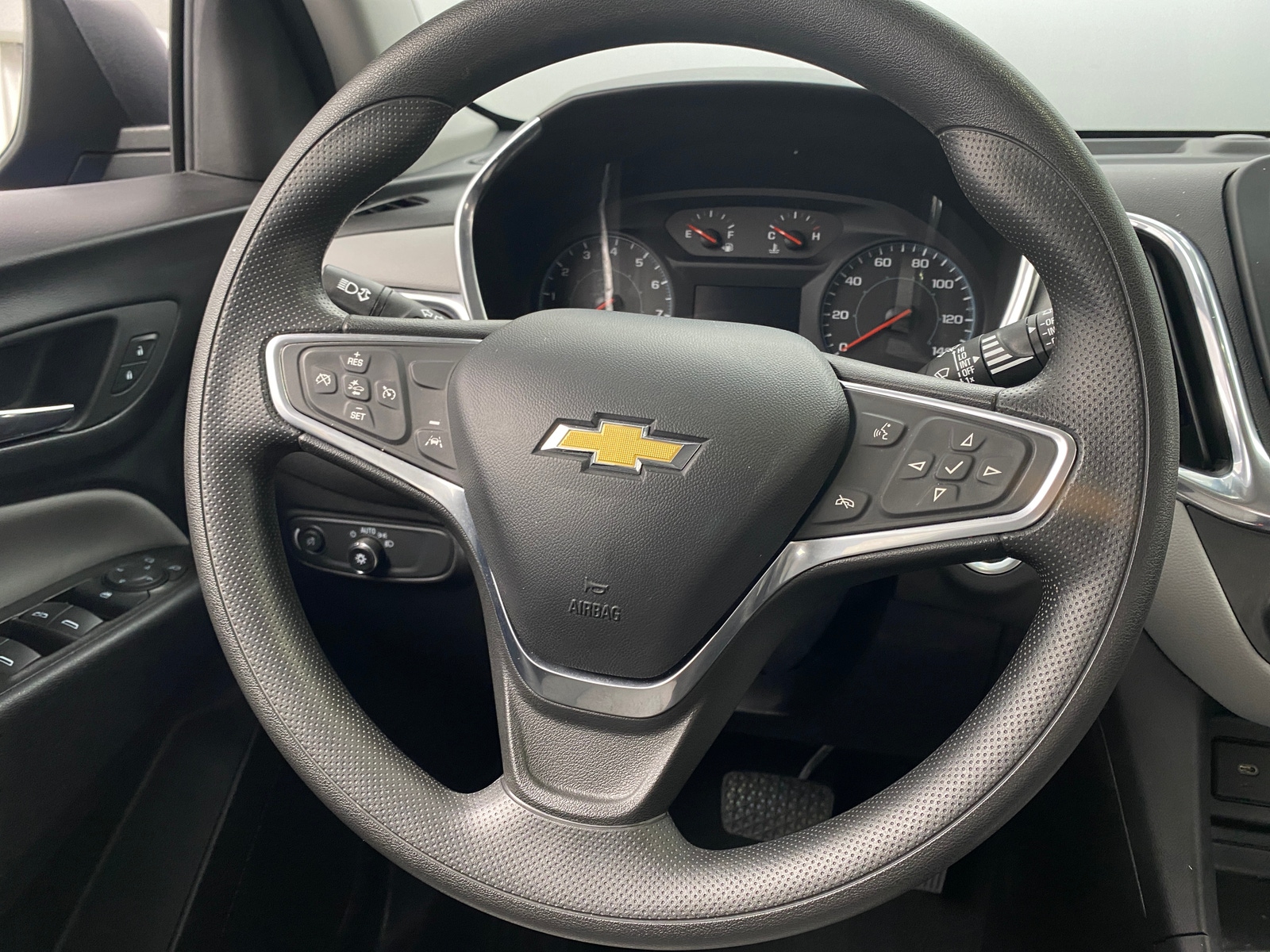 Thumbnail: 2022 Chevrolet Equinox - 5