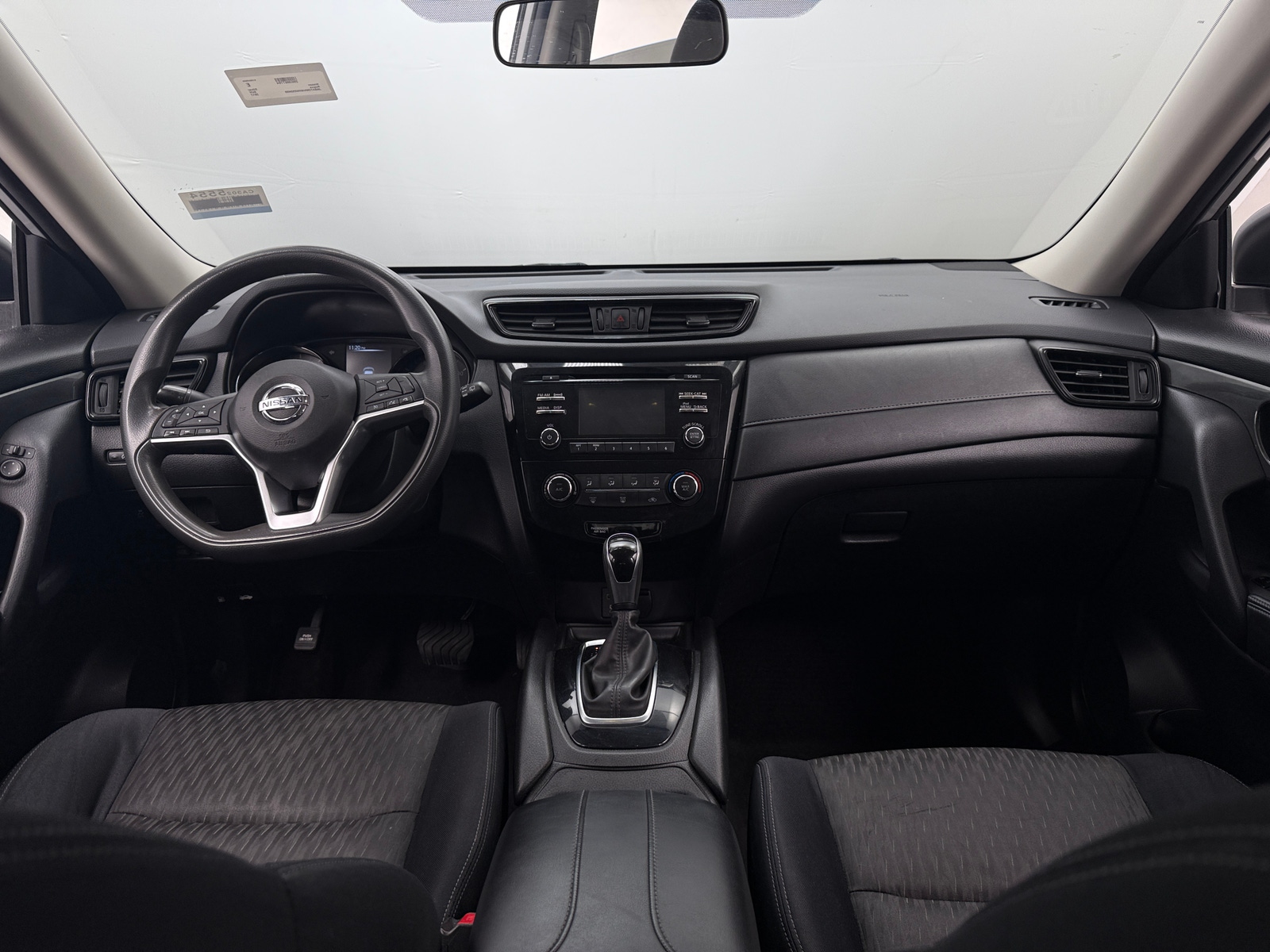 Thumbnail: 2017 Nissan Rogue - 3