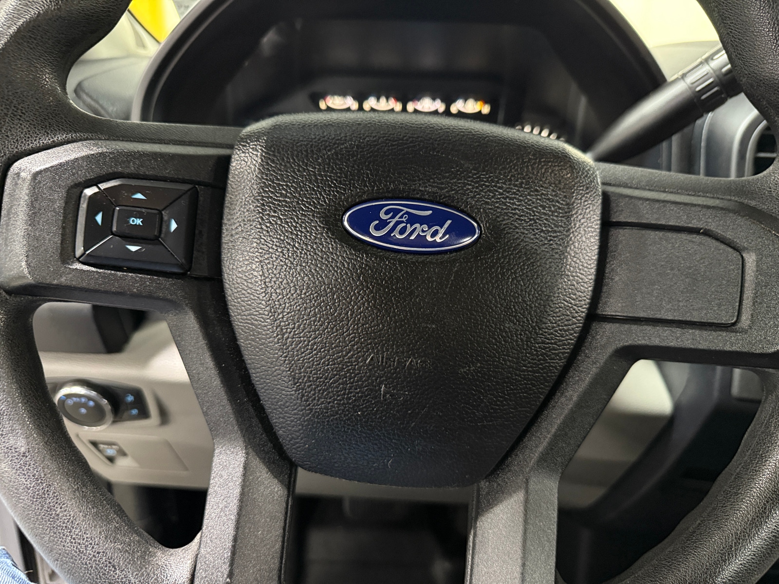 Thumbnail: 2017 Ford Econoline - 5
