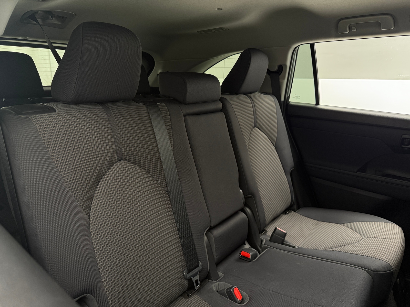 Thumbnail: 2023 Toyota Highlander - 6