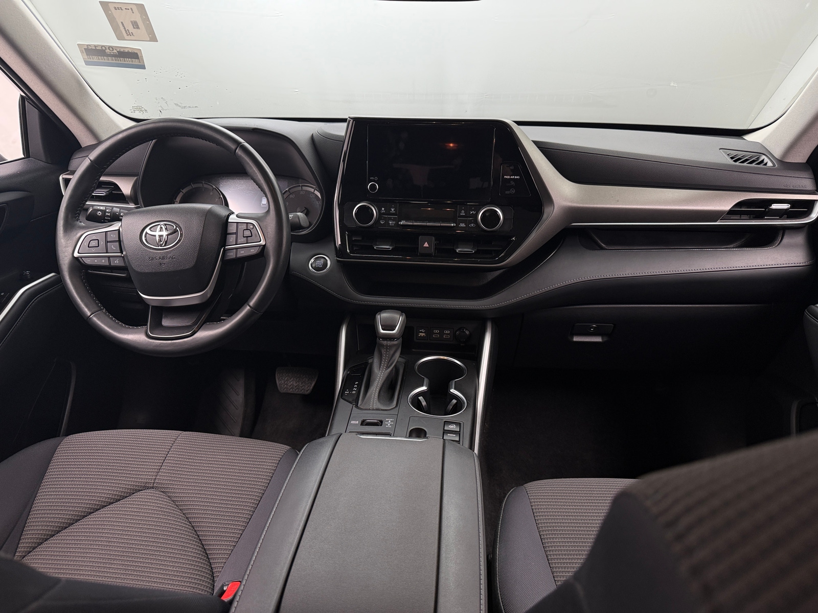 Thumbnail: 2023 Toyota Highlander - 3