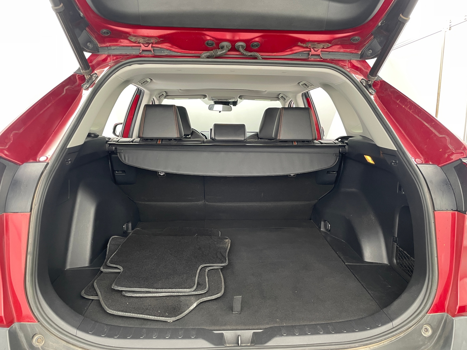Thumbnail: 2019 Toyota RAV4 - 6