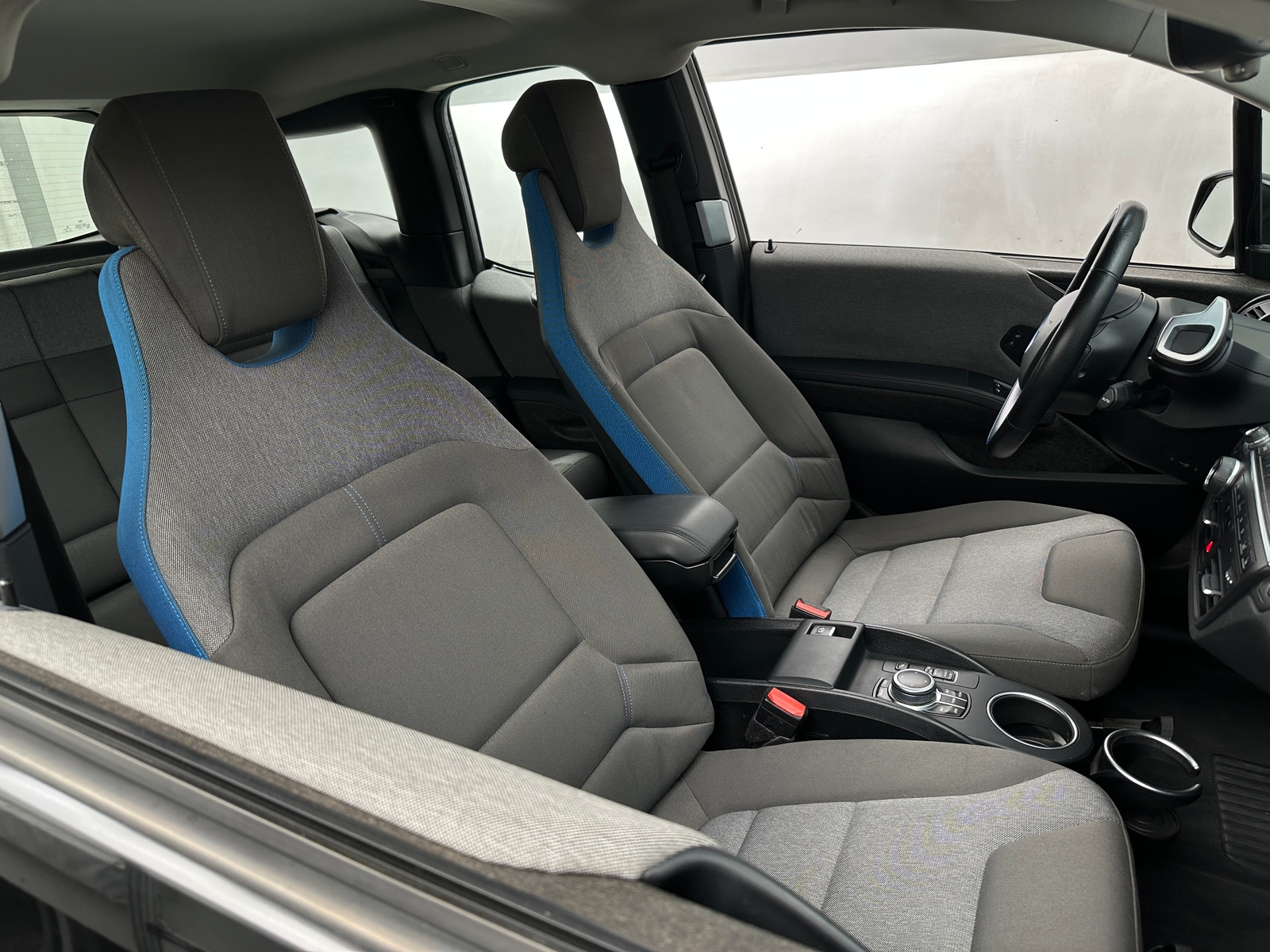 Thumbnail: 2019 BMW i3 - 2