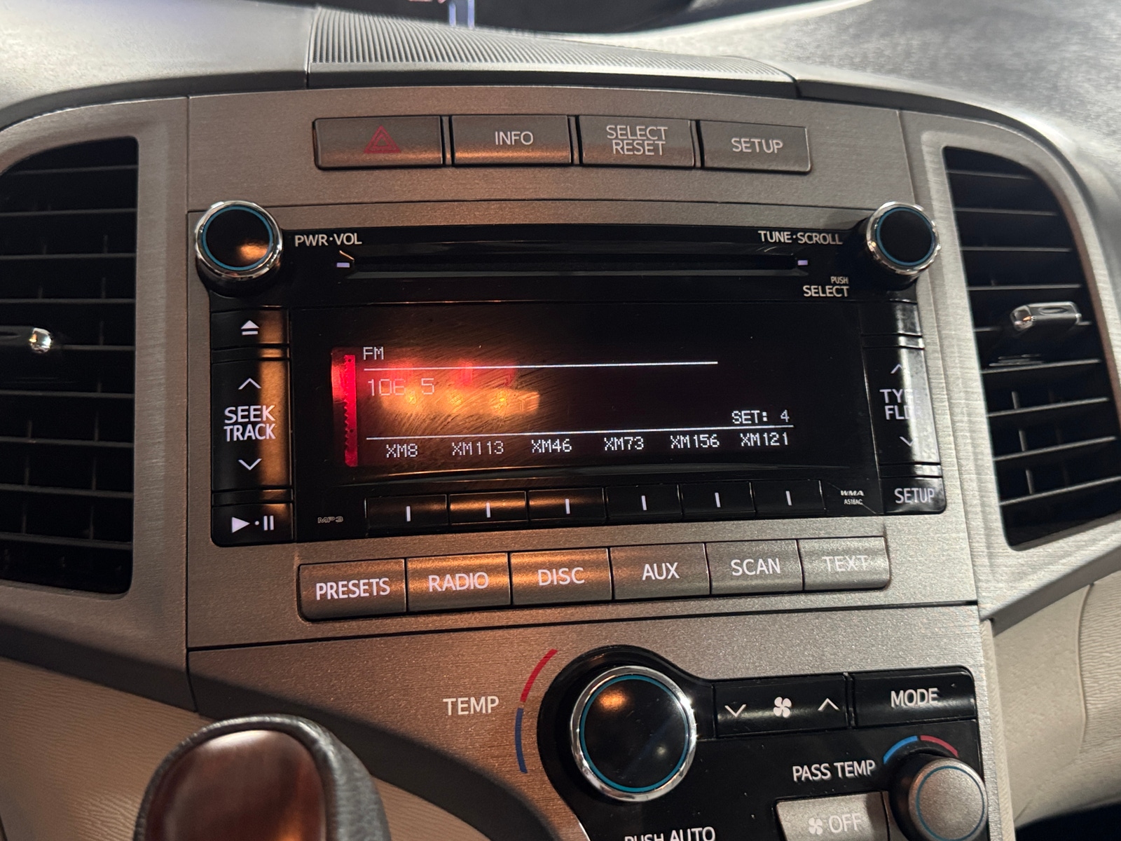 Thumbnail: 2012 Toyota Venza - 3