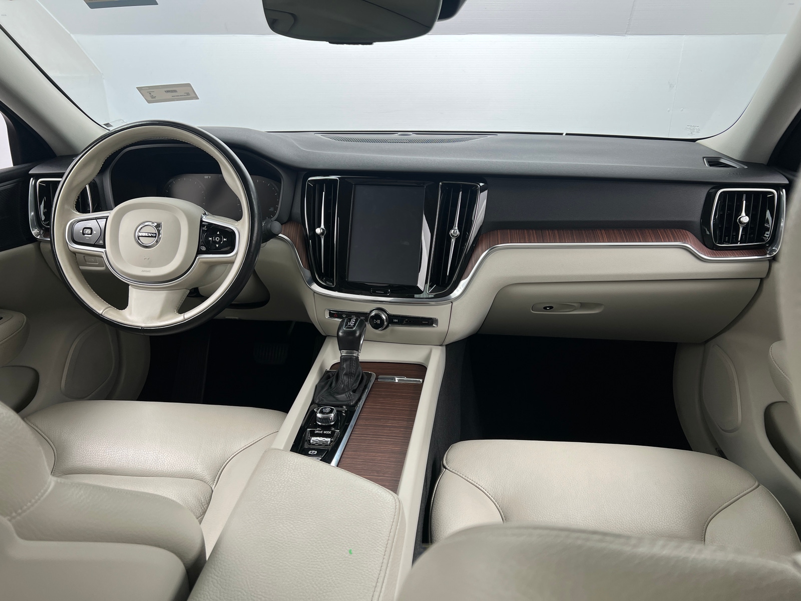Thumbnail: 2020 Volvo S60 - 2