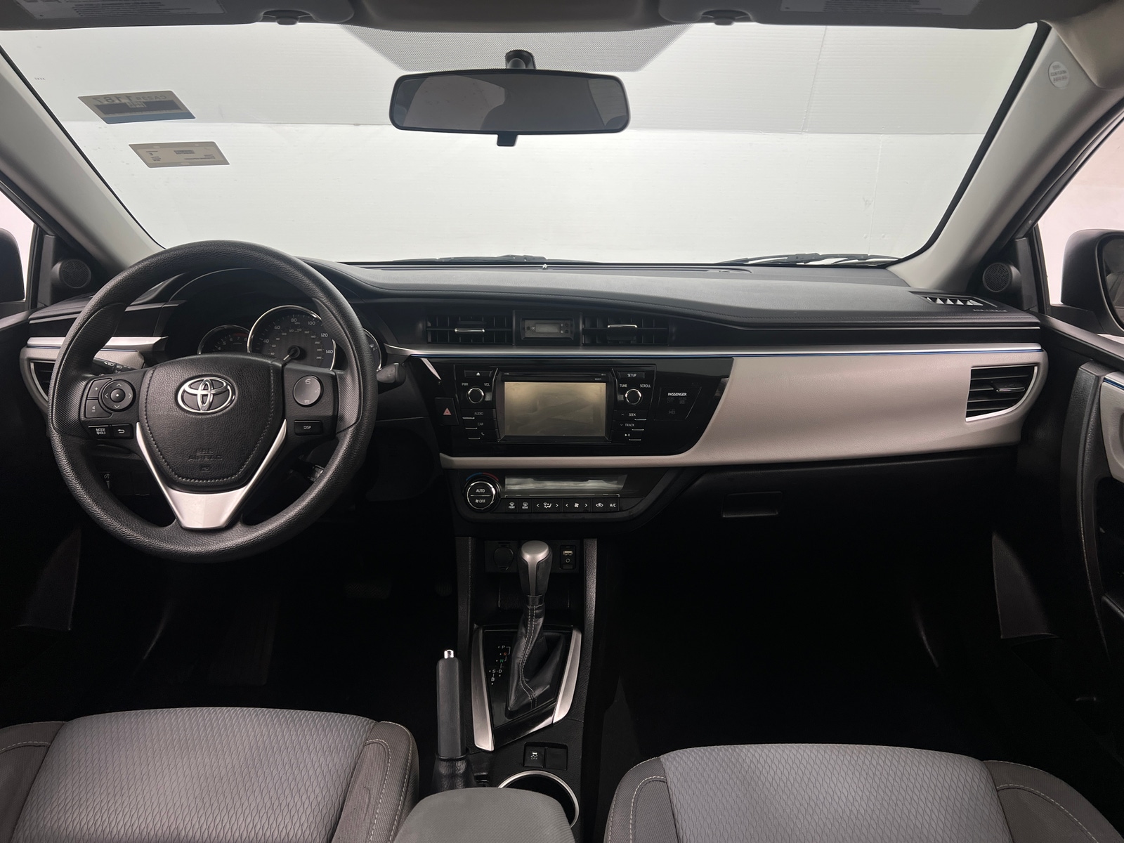 Thumbnail: 2016 Toyota Corolla - 3