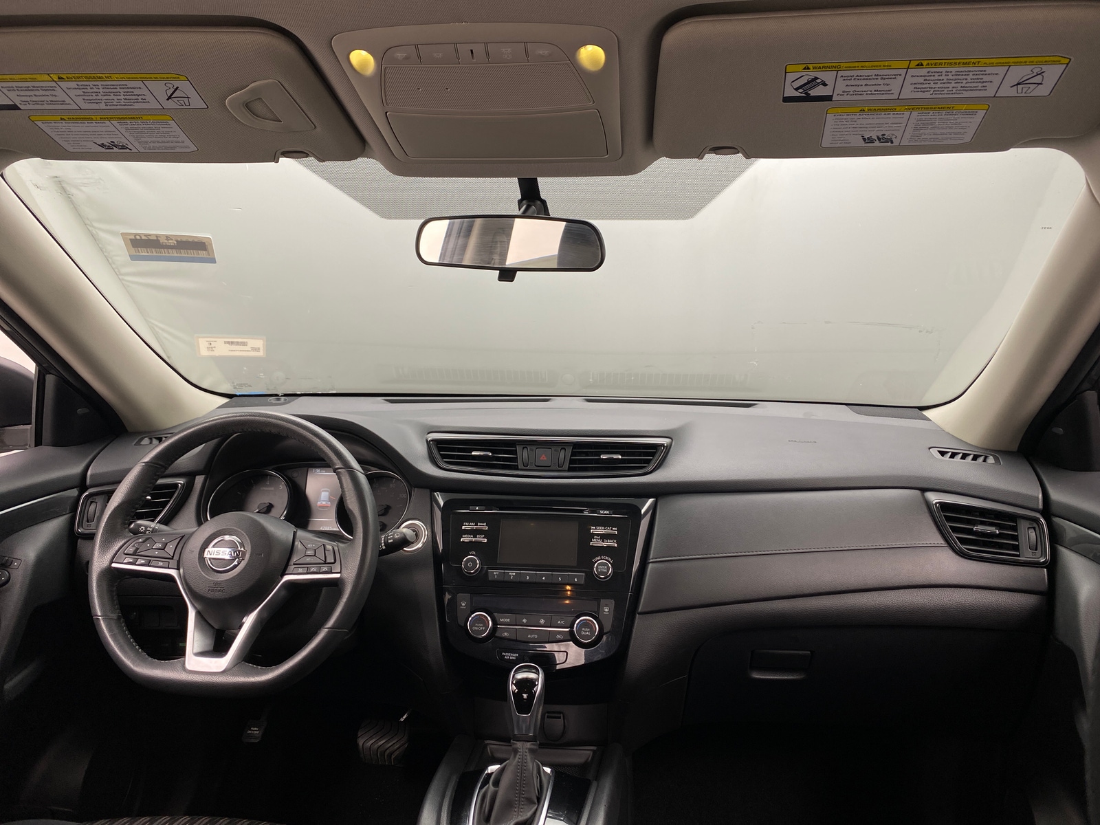 Thumbnail: 2017 Nissan Rogue - 3