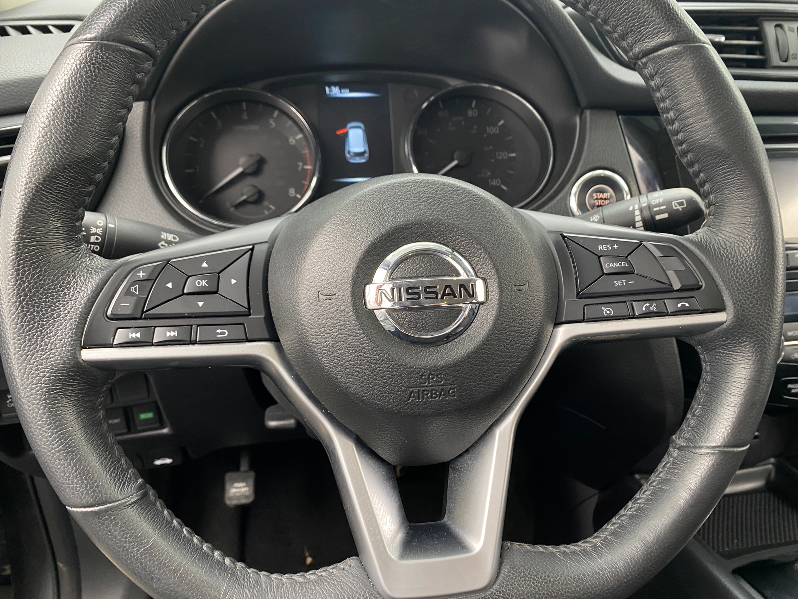 Thumbnail: 2017 Nissan Rogue - 5