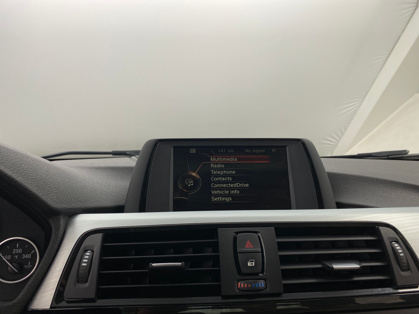 Thumbnail: 2015 BMW 3 Series - 3