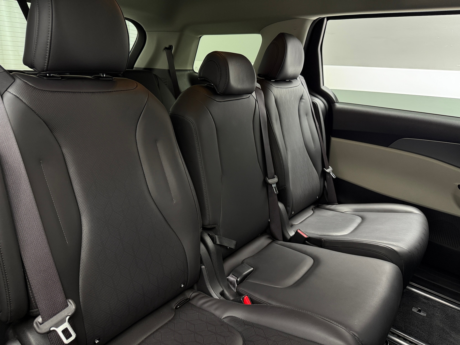 Thumbnail: 2024 Kia Carnival - 5