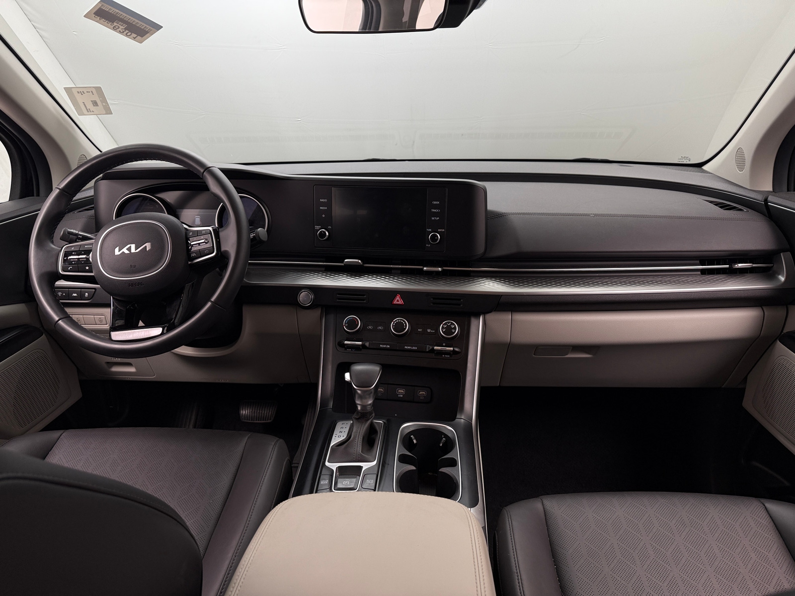 Thumbnail: 2024 Kia Carnival - 2