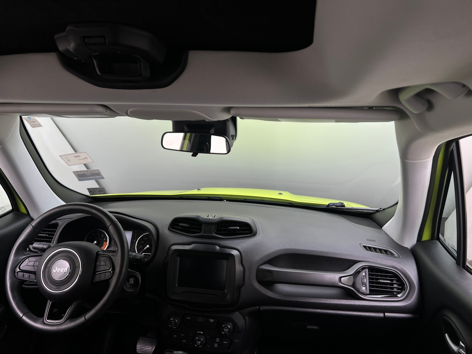 Thumbnail: 2018 Jeep Renegade - 3