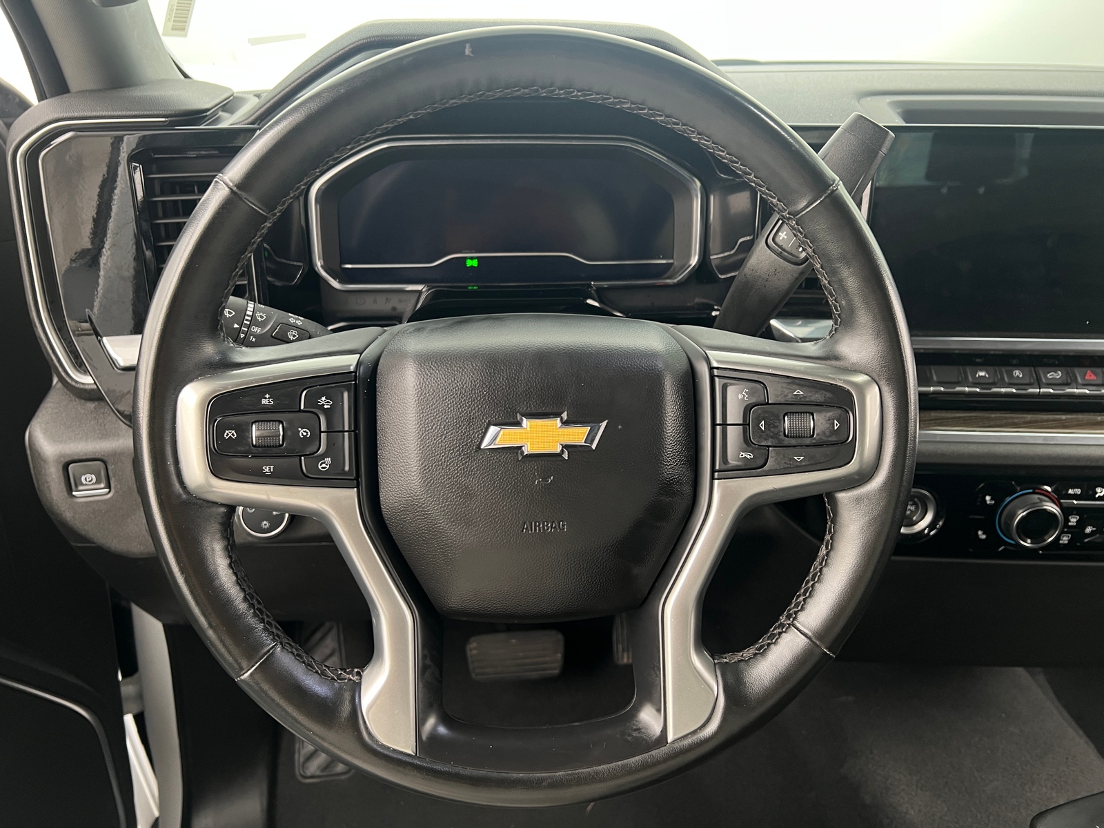 Thumbnail: 2024 Chevrolet Silverado 1500 - 5