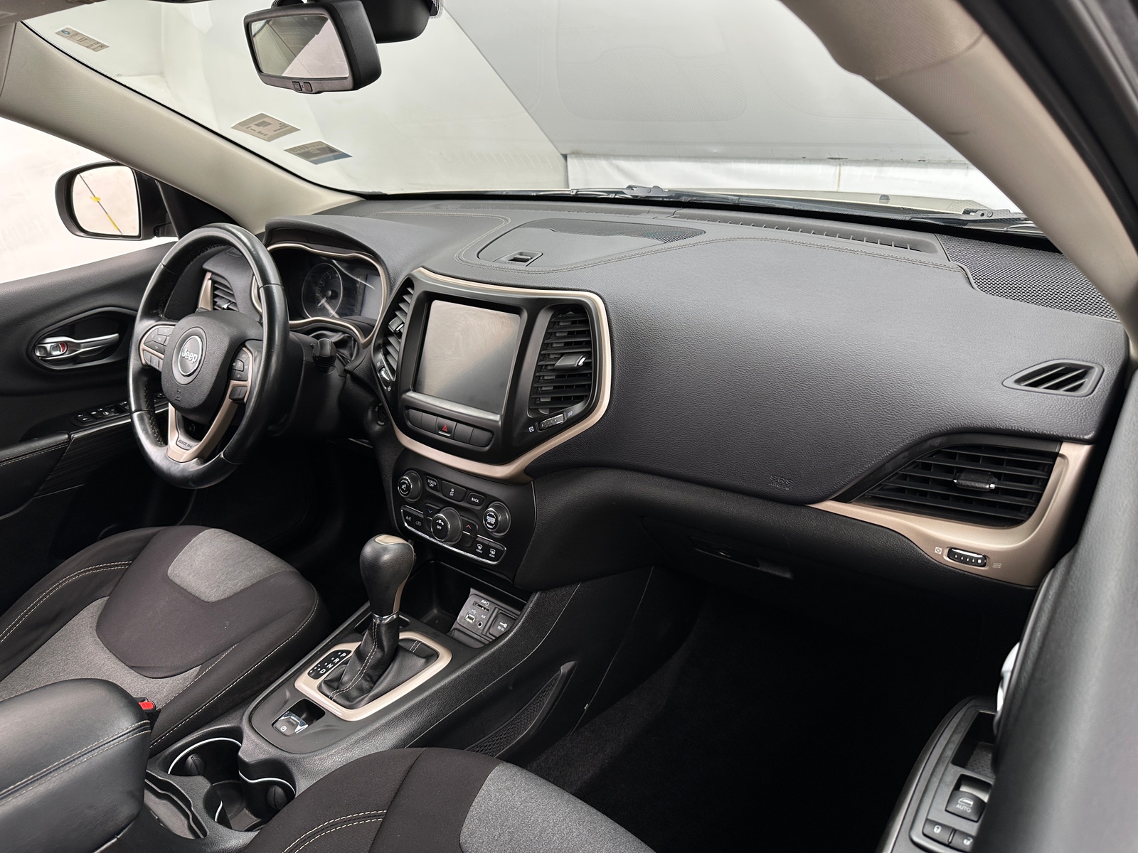 Thumbnail: 2014 Jeep Cherokee - 3