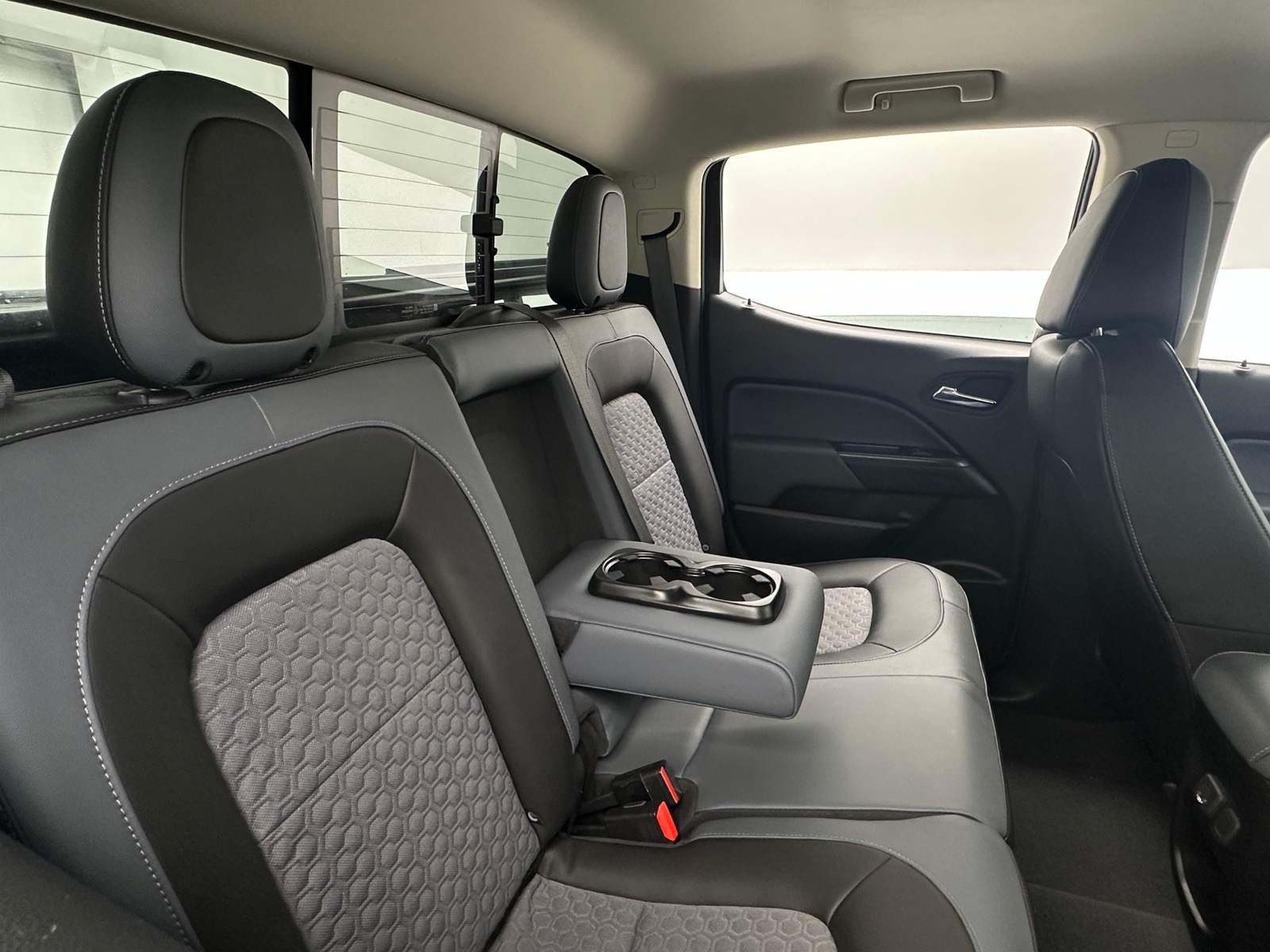 Thumbnail: 2021 Chevrolet Colorado - 6
