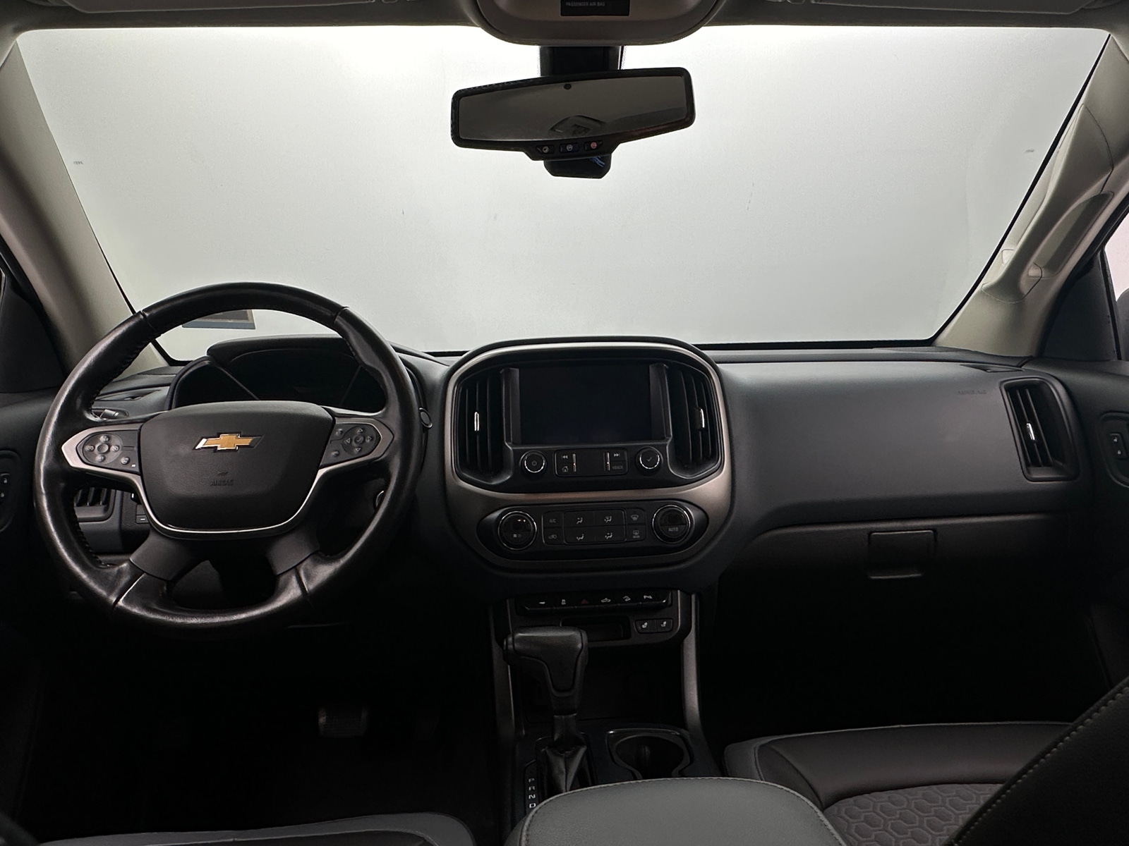 Thumbnail: 2021 Chevrolet Colorado - 3