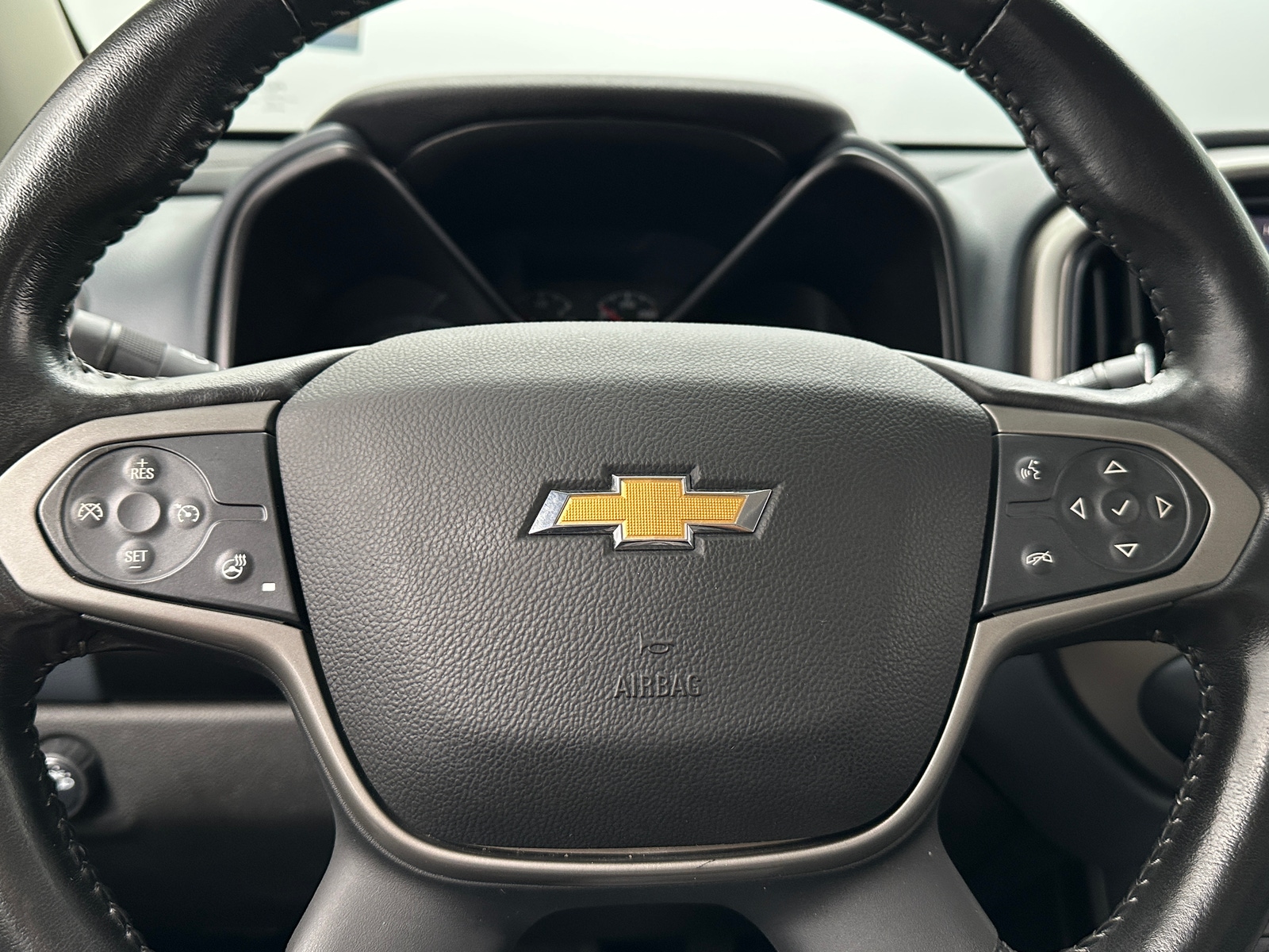 Thumbnail: 2021 Chevrolet Colorado - 5
