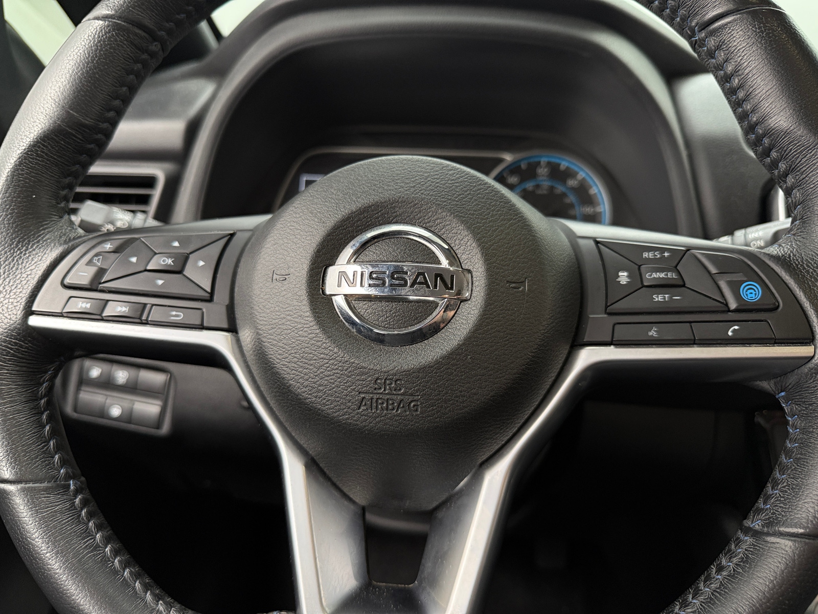 Thumbnail: 2018 Nissan Leaf - 5