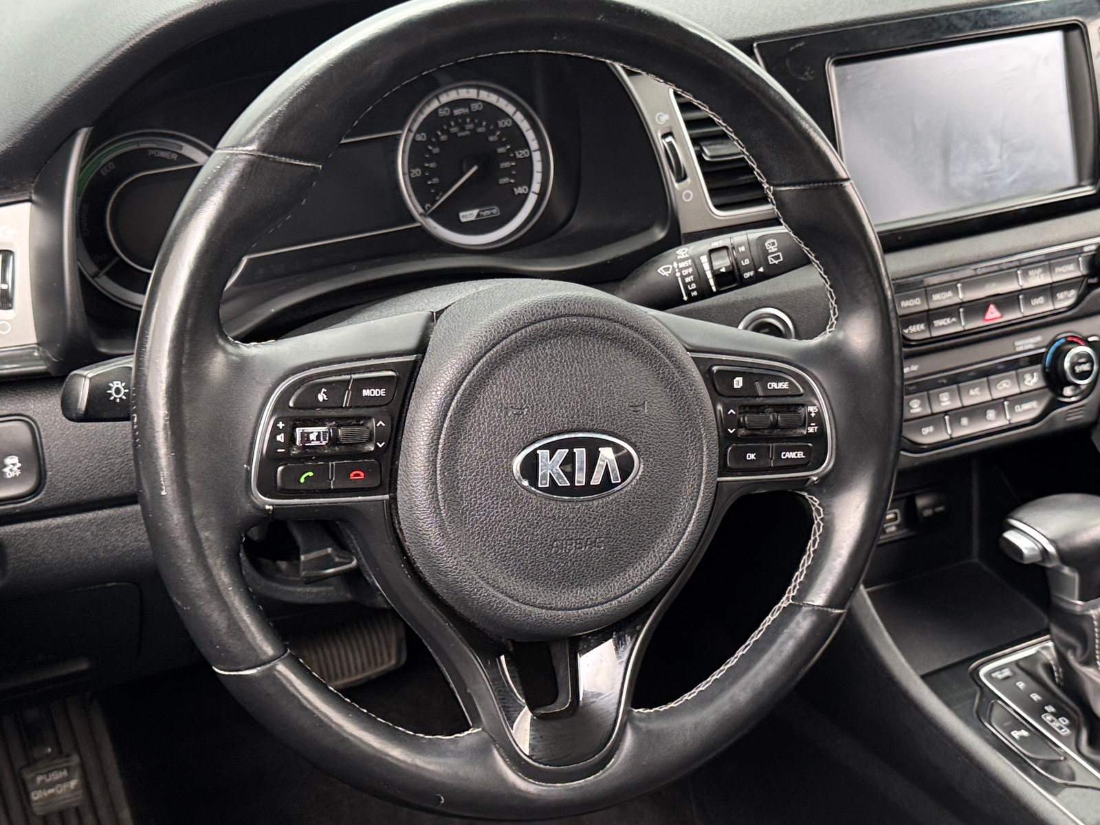 Thumbnail: 2017 Kia Niro - 4