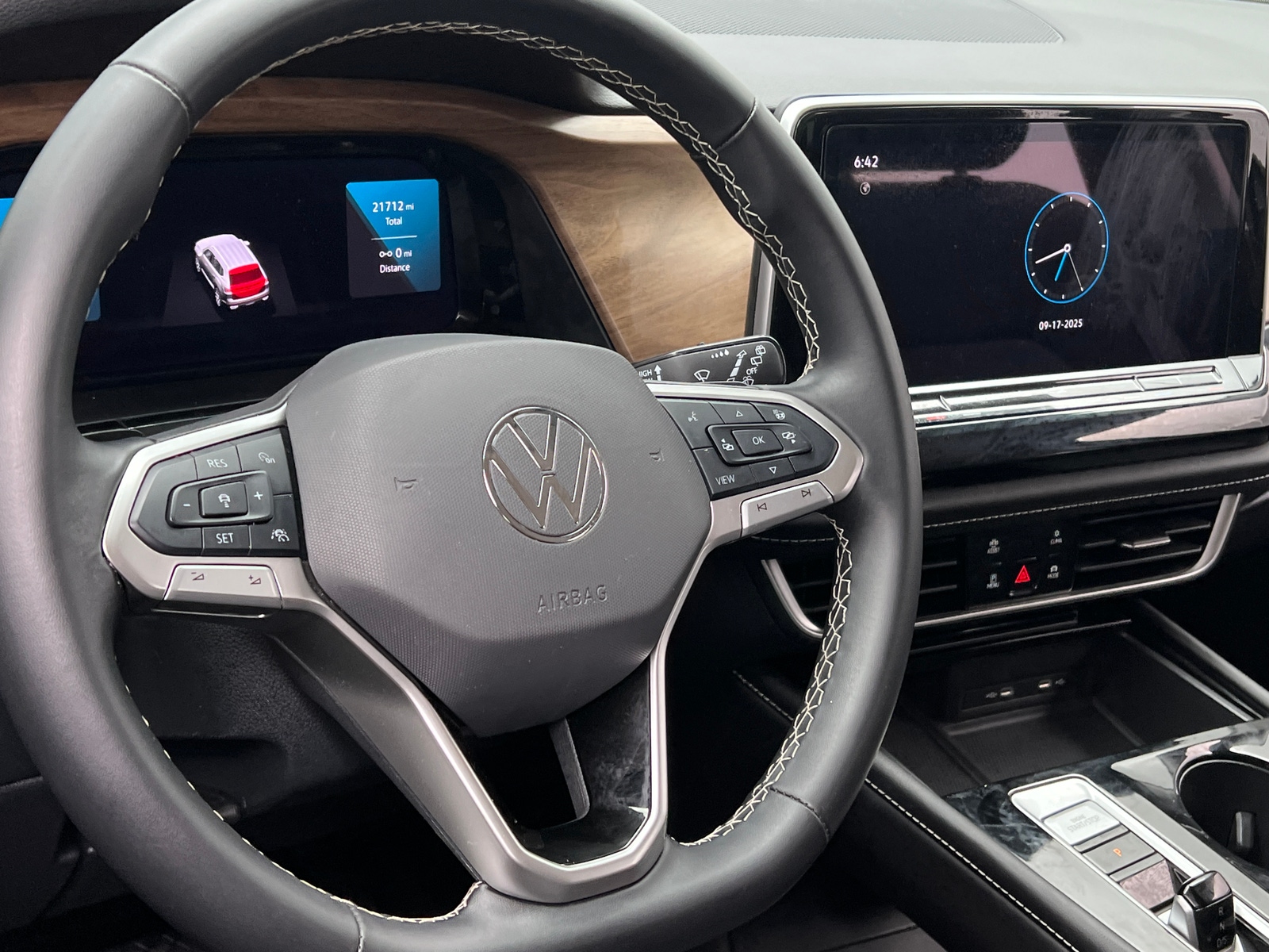 Thumbnail: 2024 Volkswagen Atlas - 4