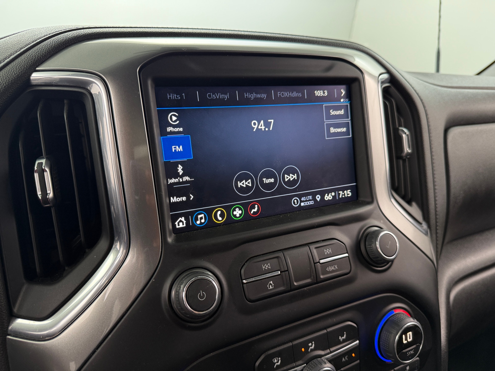 Thumbnail: 2022 Chevrolet Silverado 2500 - 3