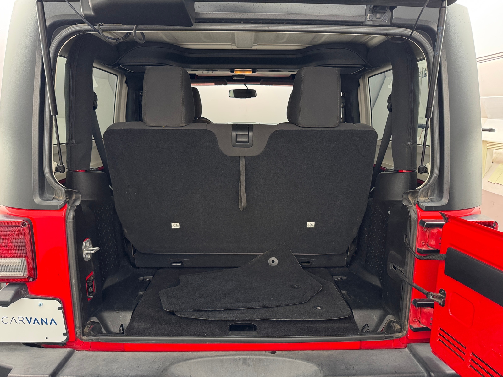 Thumbnail: 2015 Jeep Wrangler - 6