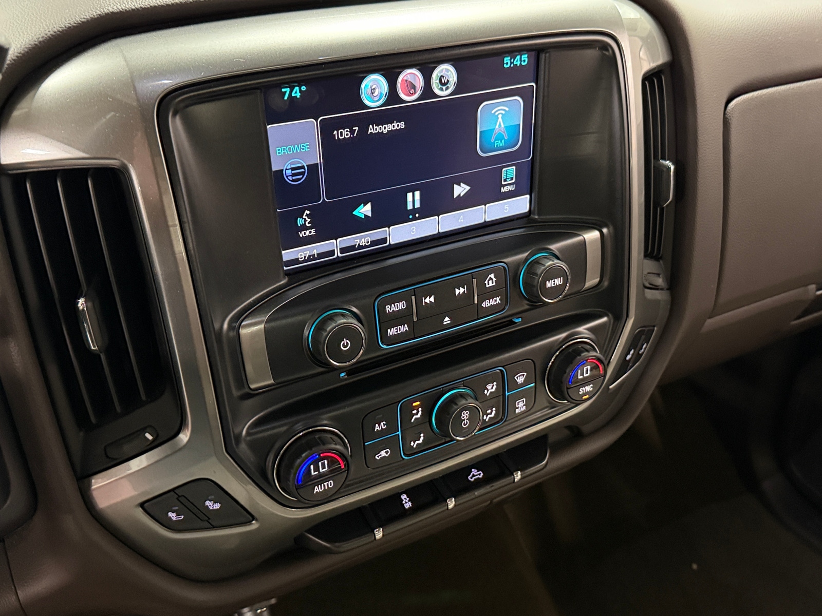 Thumbnail: 2015 Chevrolet Silverado 1500 - 4