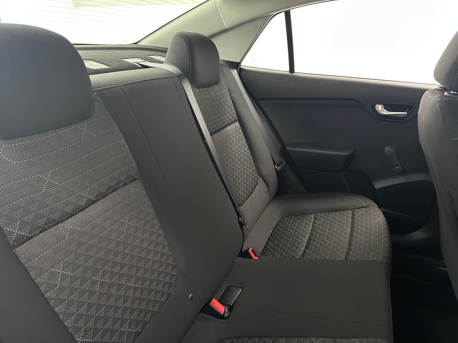 Thumbnail: 2018 Kia Rio - 6